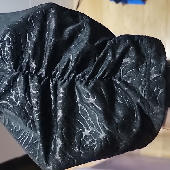 Tank - Picture 4 of 4